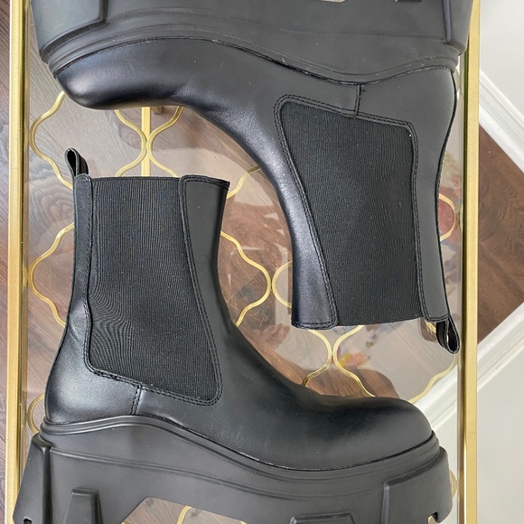 ZARA Lug Sole Boots - Black Leather Ankle Boots Size 8 US 39 EU - Picture 10 of 11